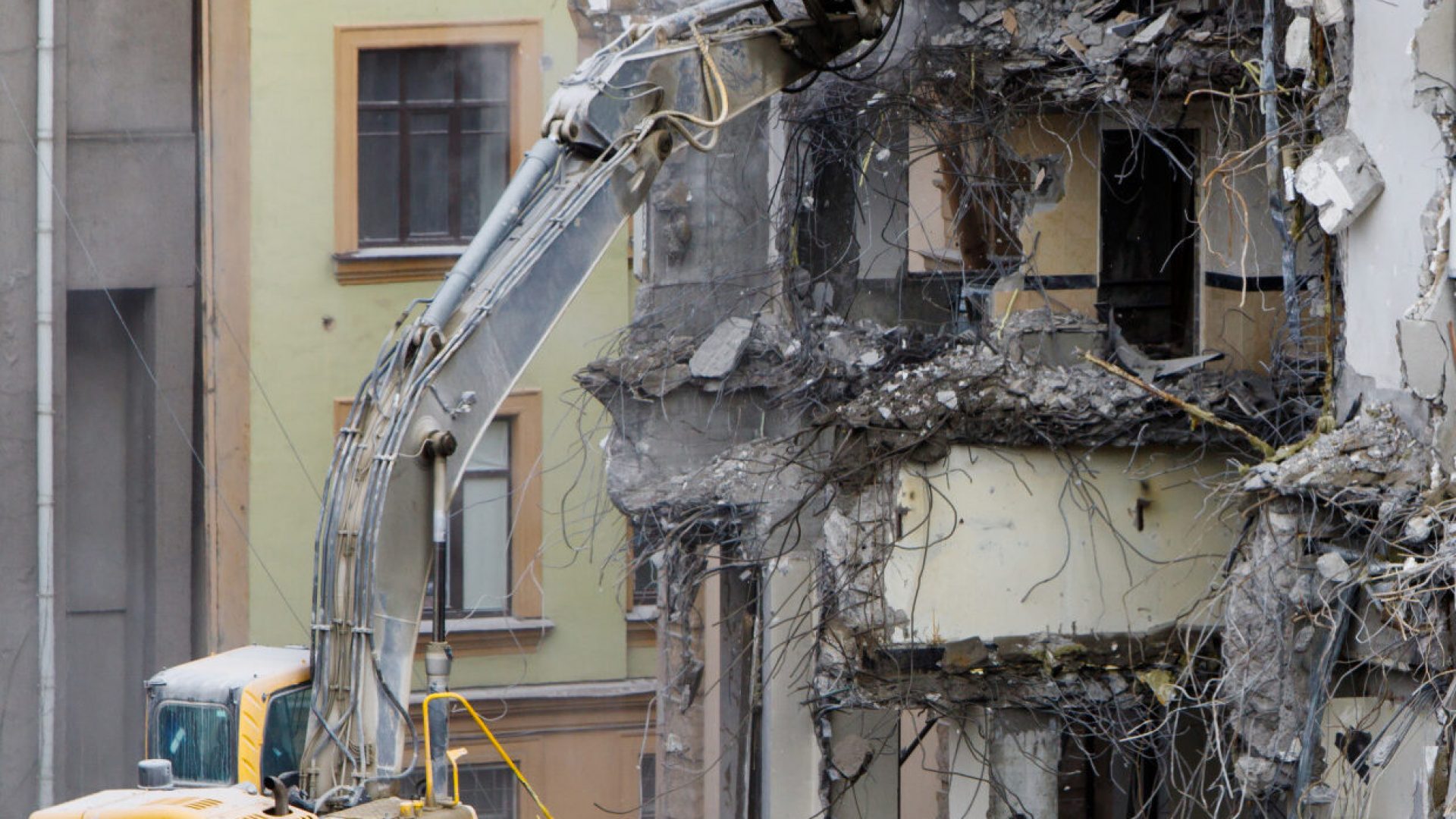 demolition-new-construction-using-special-hydraulic-excavator-destroyer demolition-new-construction-using-special-hydraulic-excavator-destroyer